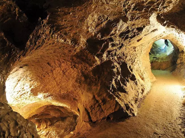 la-grotte-de-seythenex