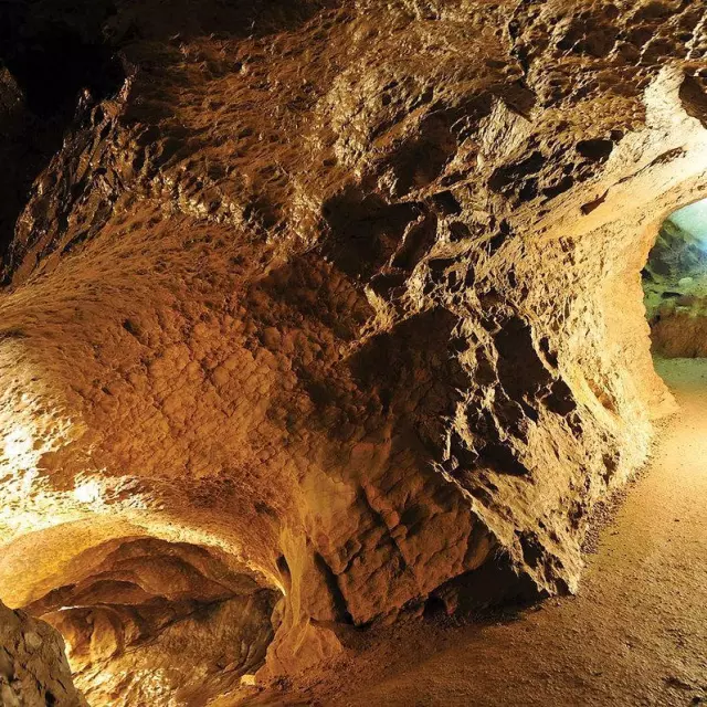 la-grotte-de-seythenex